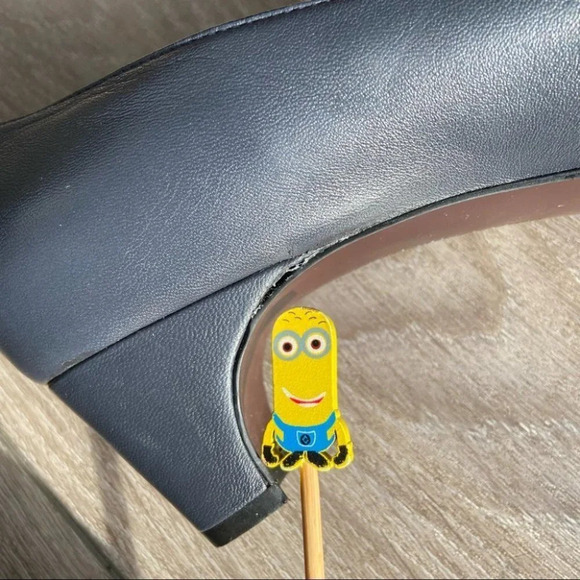 Trotters Women's Beth Pump in Navy Kid - Picture 14 of 14